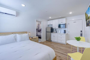 Palm Springs Studio Apartment